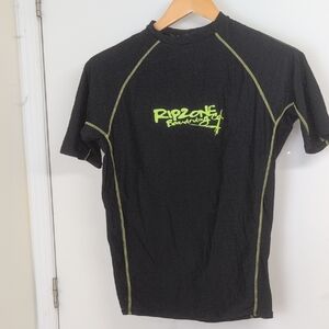 BLACK RIPZONE  RASHGUARD TOP SIZE MEDIUM